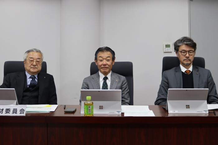 総務委員会