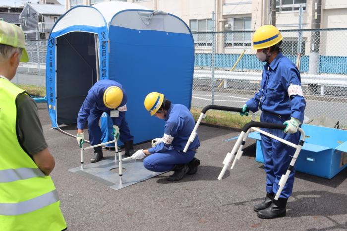 下水道直結式仮設トイレ組立