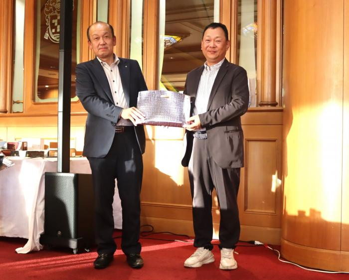 個人３位　熱田支部　　　　　　　　　　　　　　　　　　　　　　桜和設備㈱　服部　善弘　氏