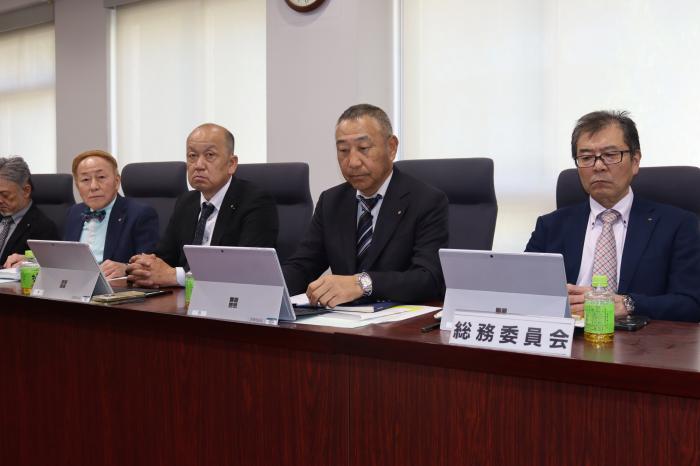 総務委員会